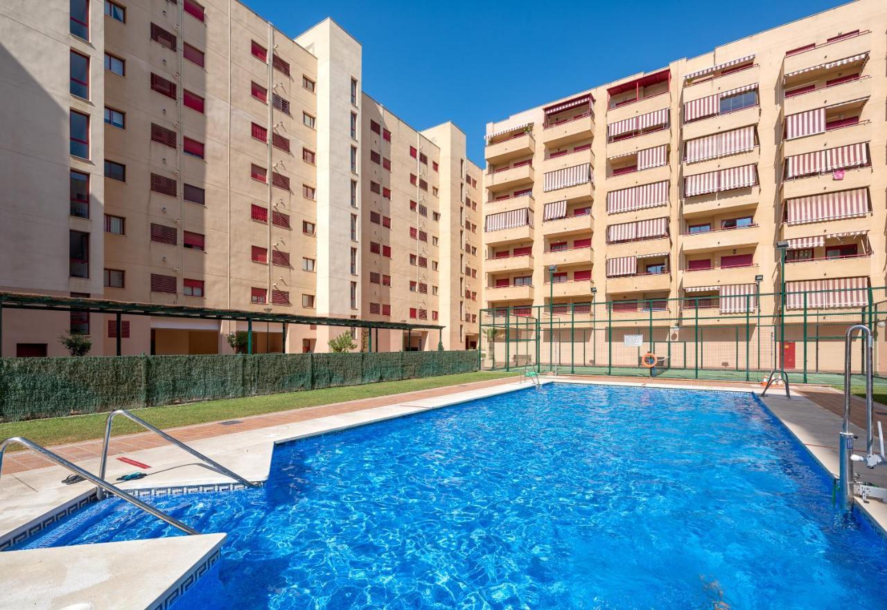 Wintowinrentals Parque Litoral, Family & Malaga Exterior photo
