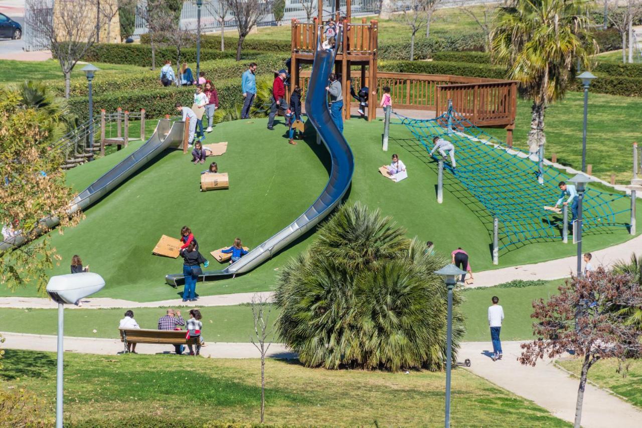 Wintowinrentals Parque Litoral, Family & Malaga Exterior photo